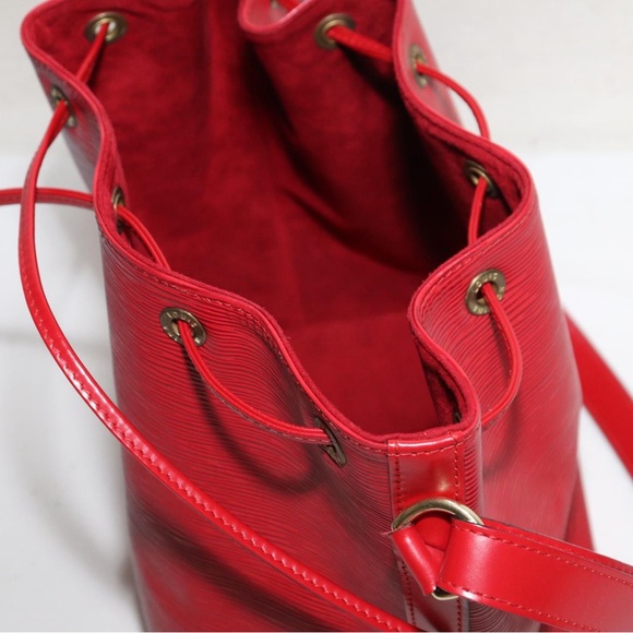 ❤️💯Authentic LOuis Vuitton Red Epi Leather Petit Noe ❤️ - Picture 13 of 16
